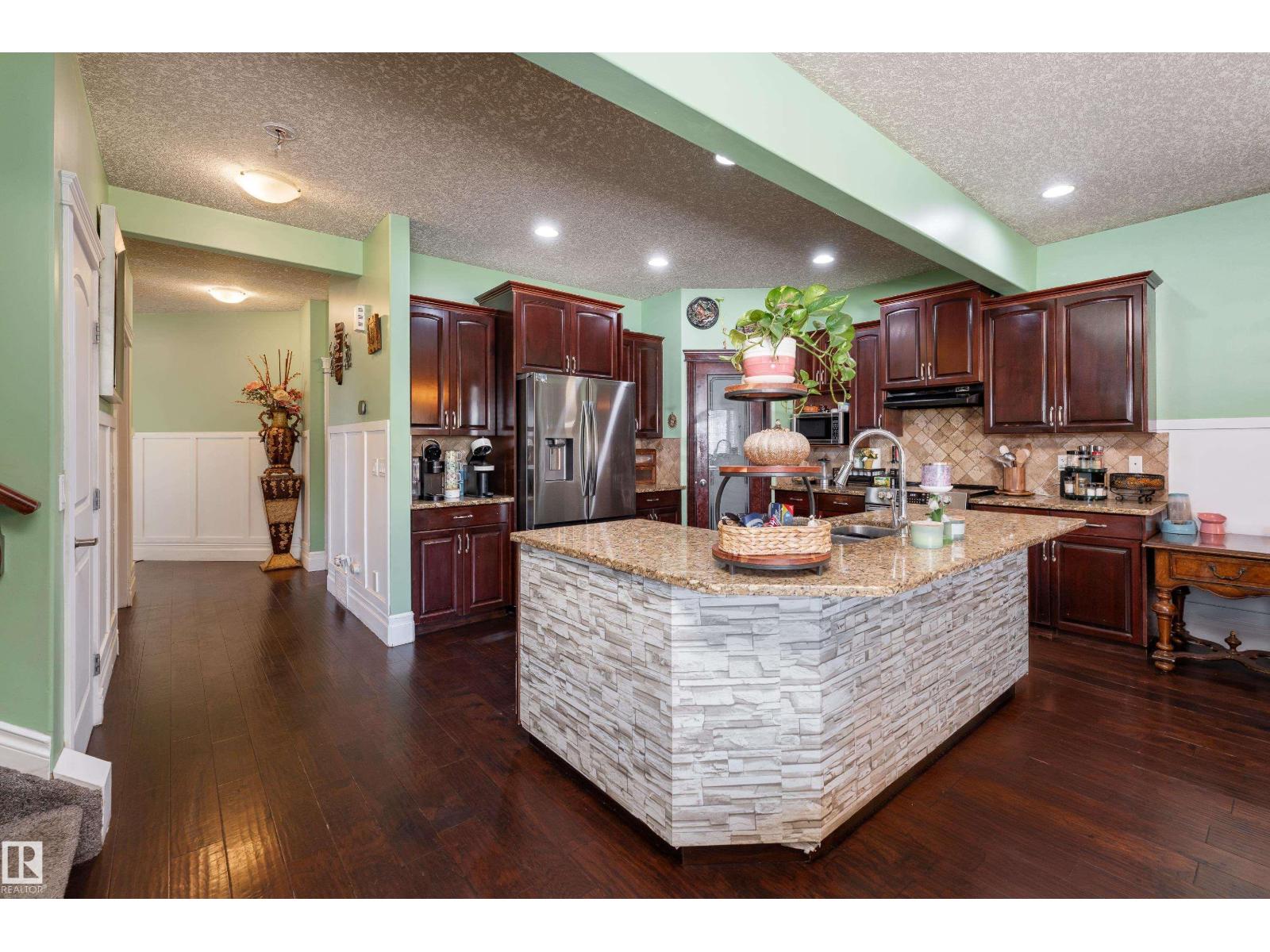 16613 58a St Nw Property Photo 4
