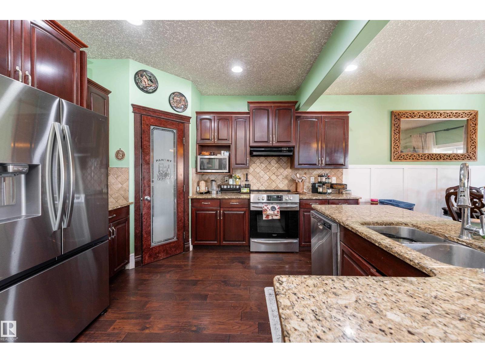 16613 58a St Nw Property Photo 6