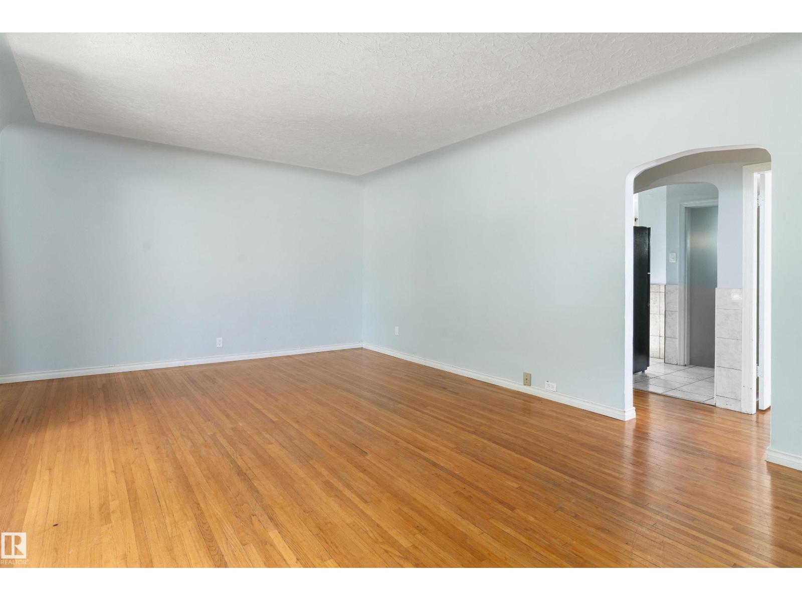 13003 Sherbrooke Av Nw Property Photo 3