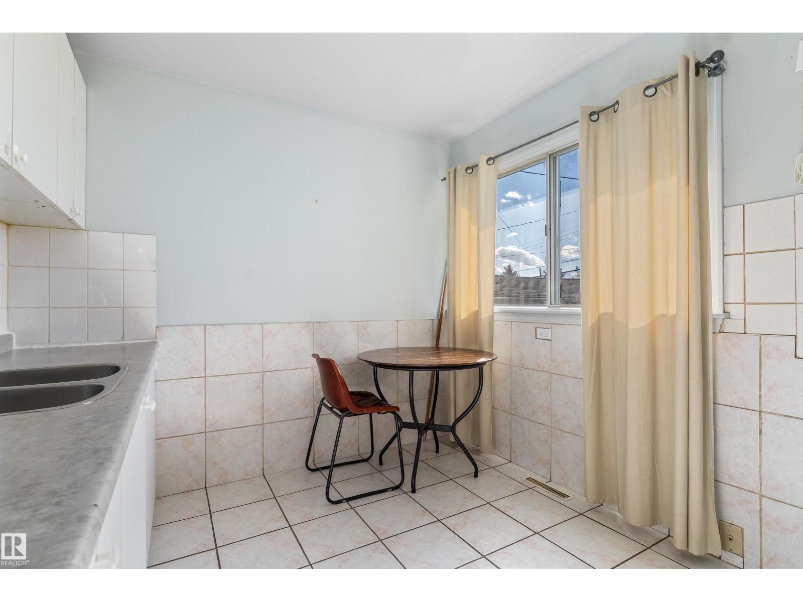 13003 Sherbrooke Av Nw Property Photo 7