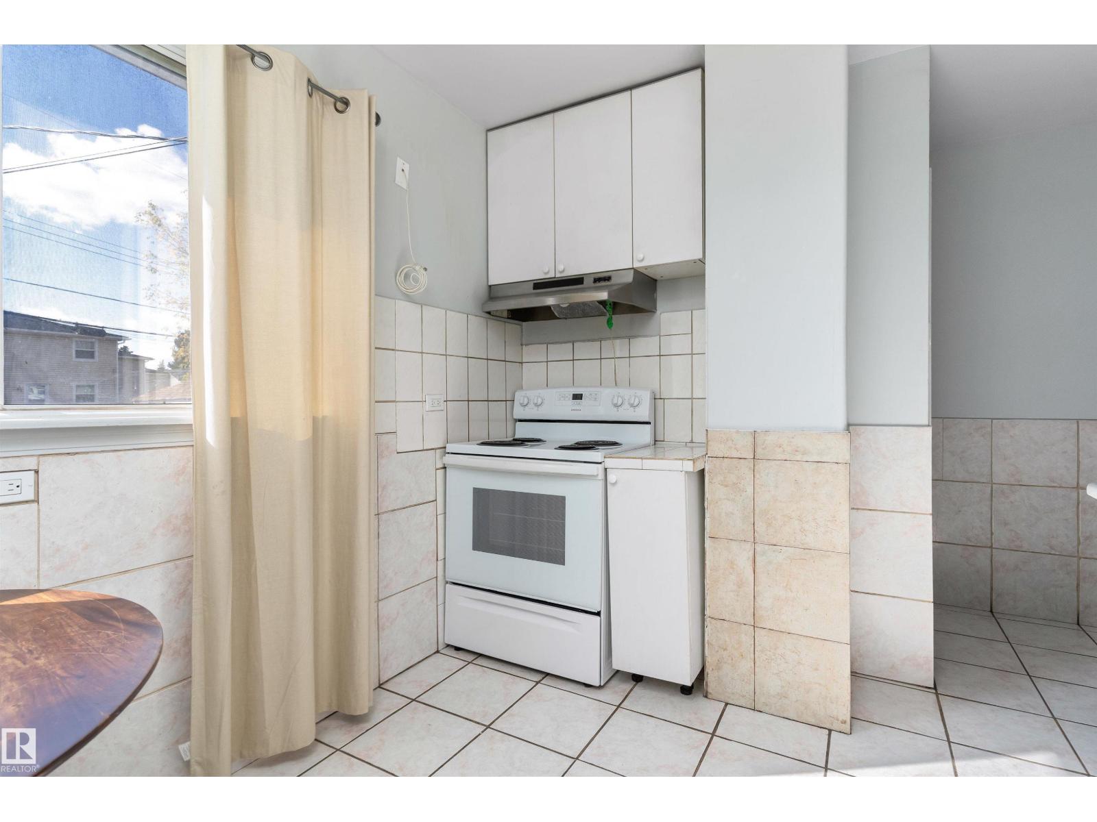 13003 Sherbrooke Av Nw Property Photo 8