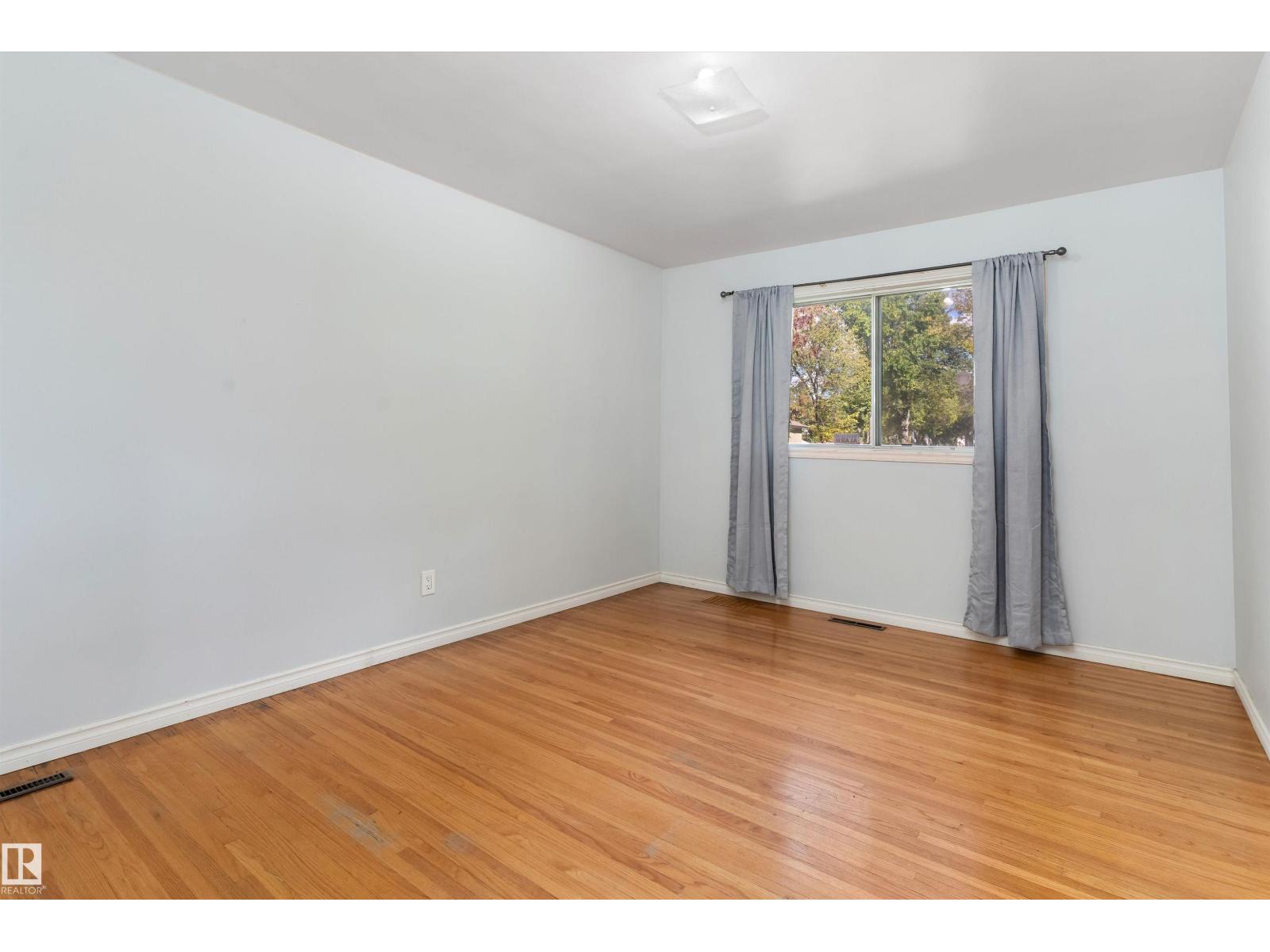 13003 Sherbrooke Av Nw Property Photo 12