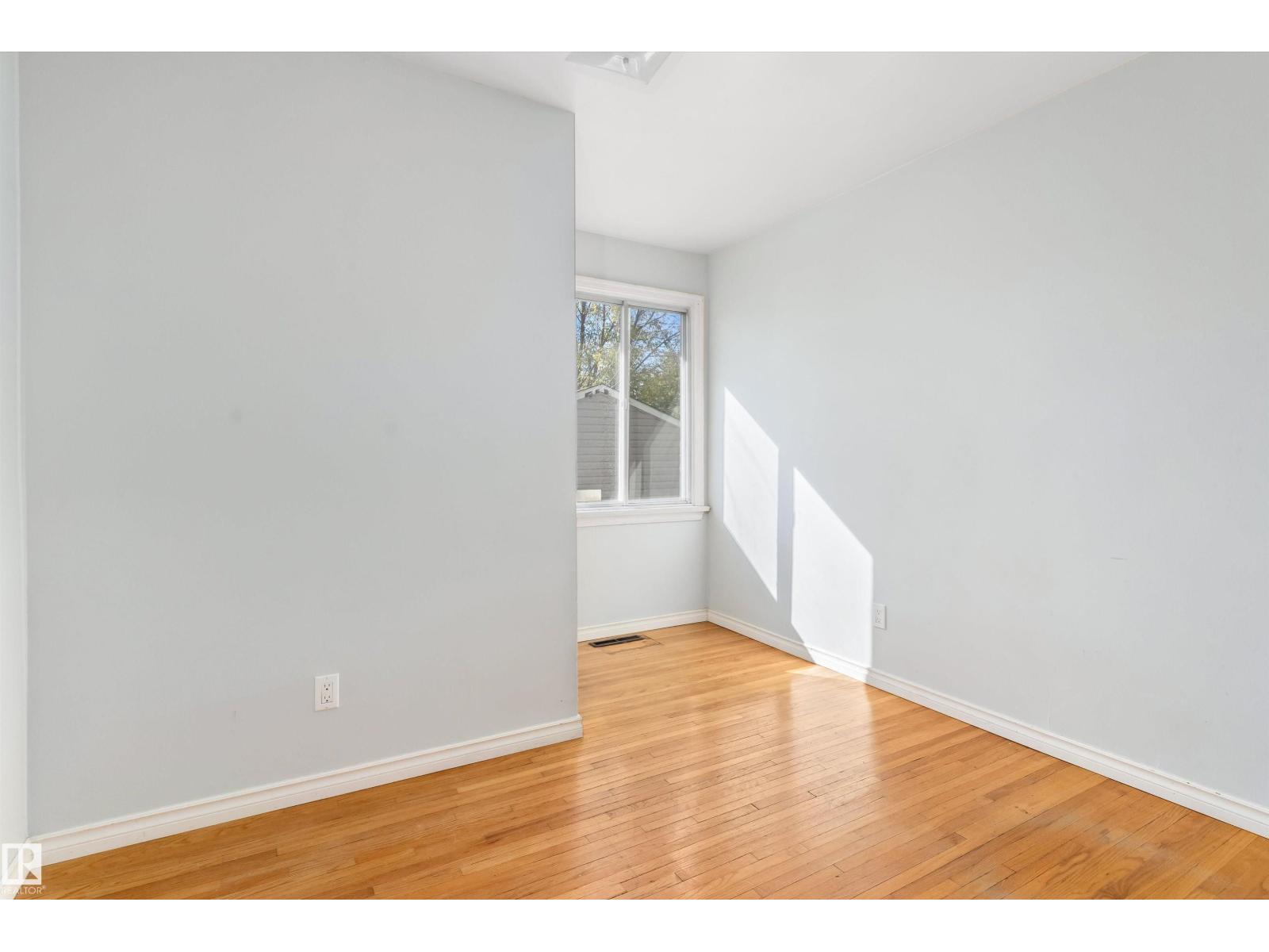 13003 Sherbrooke Av Nw Property Photo 15