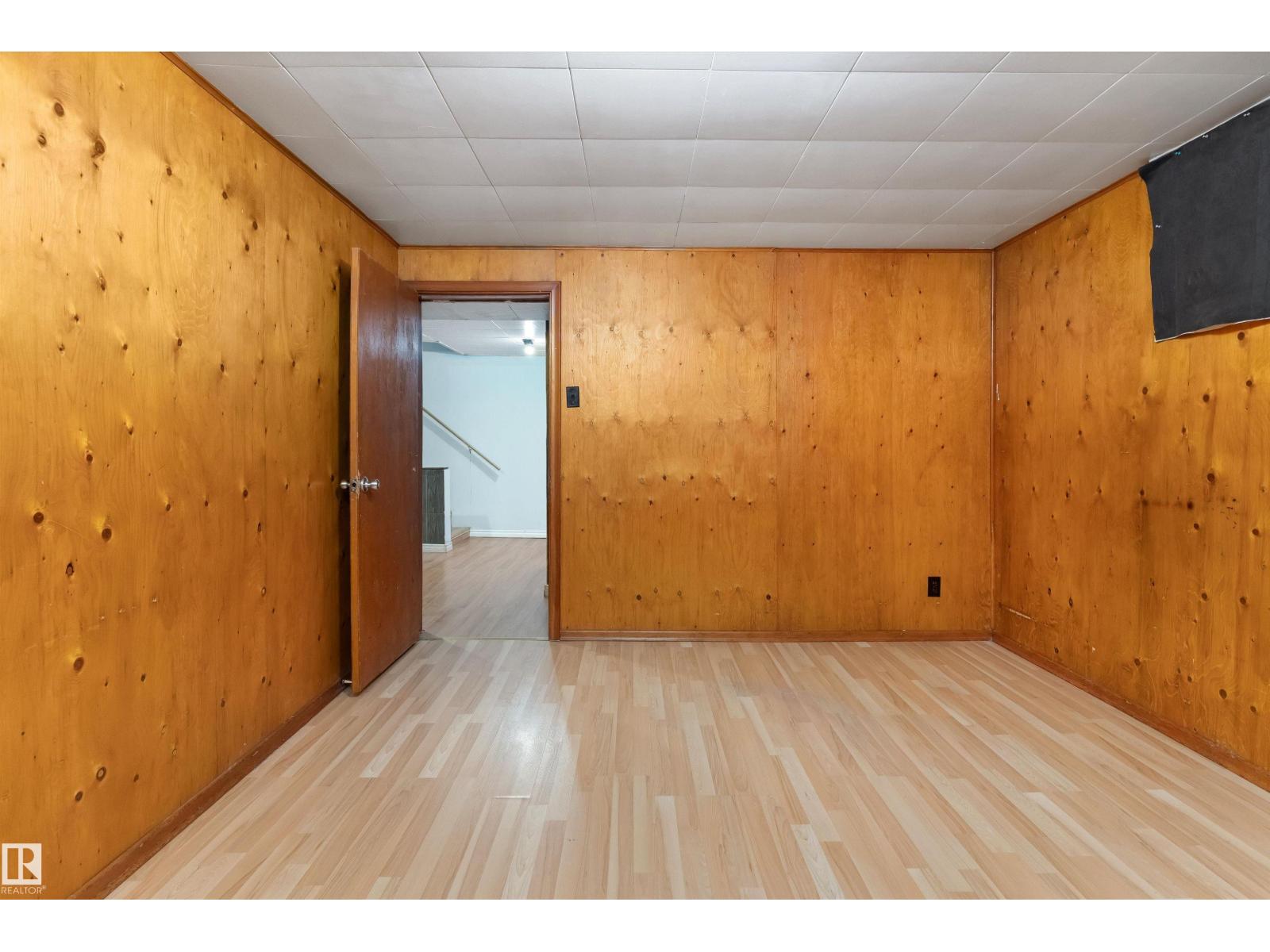 13003 Sherbrooke Av Nw Property Photo 23