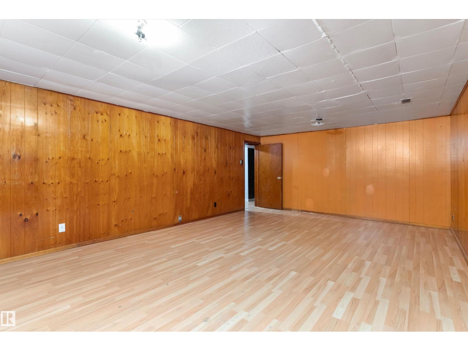13003 Sherbrooke Av Nw Property Photo 26