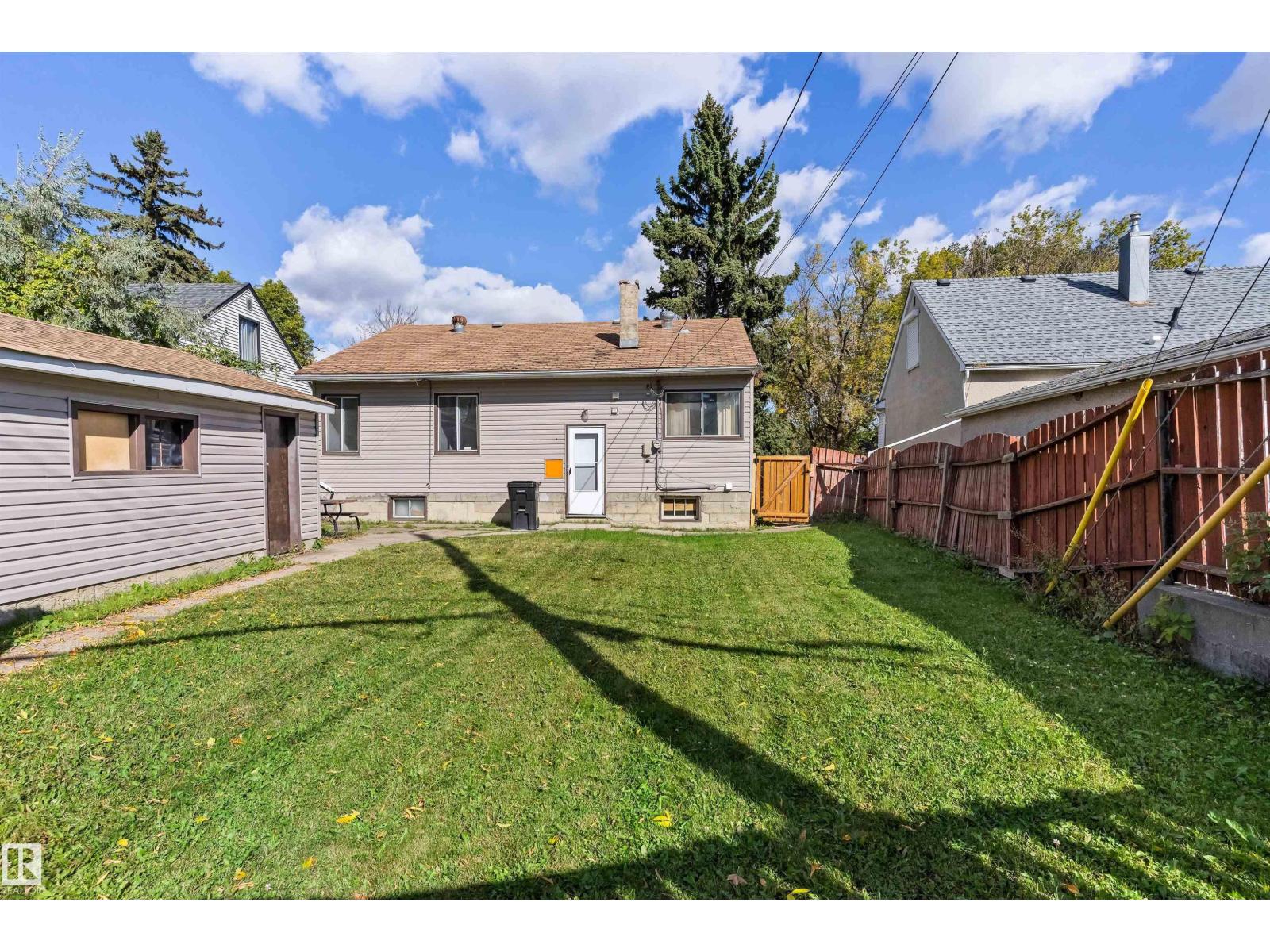 13003 Sherbrooke Av Nw Property Photo 32