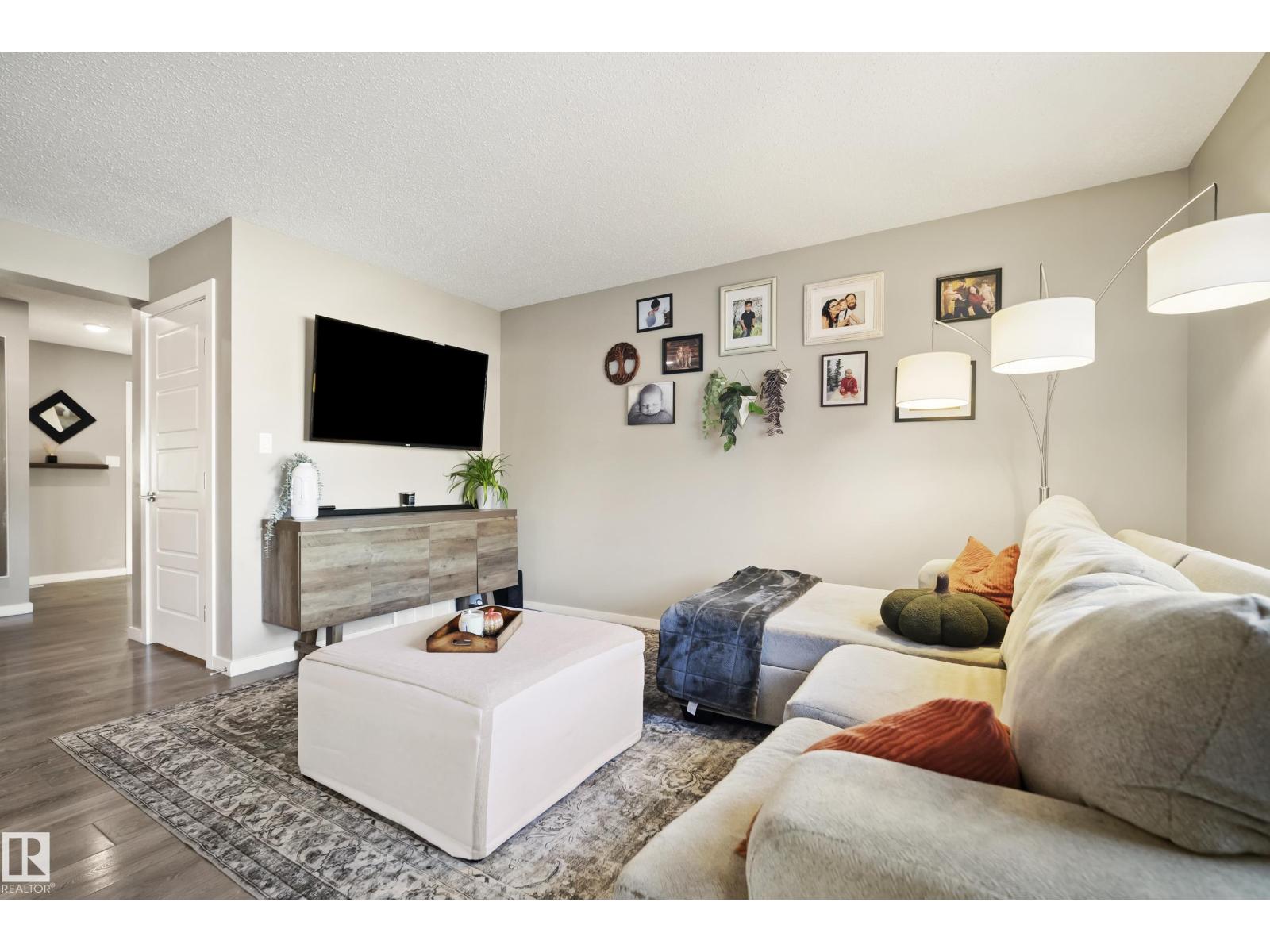 6520 59 Av Property Photo 9