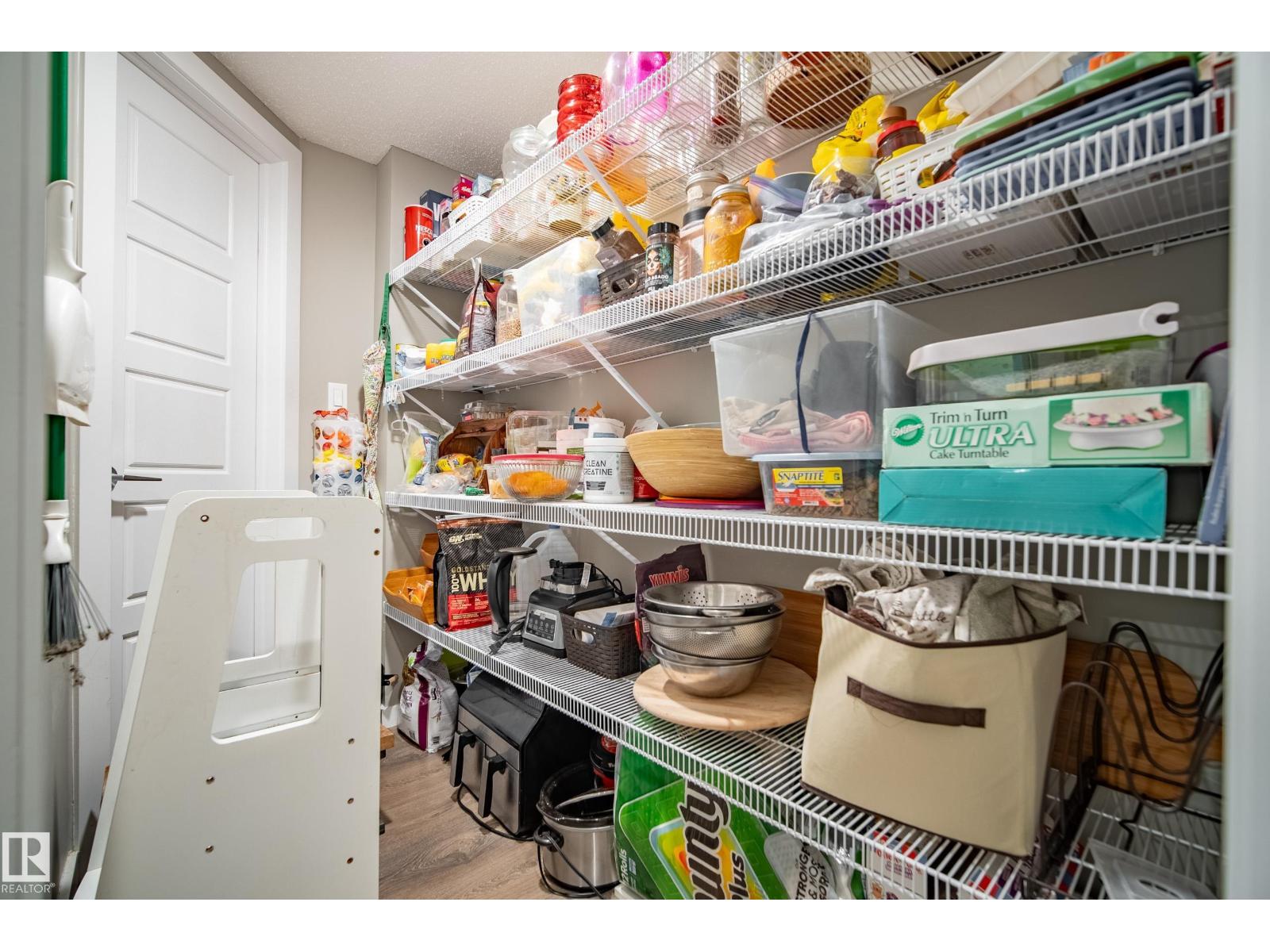 6520 59 Av Property Photo 14