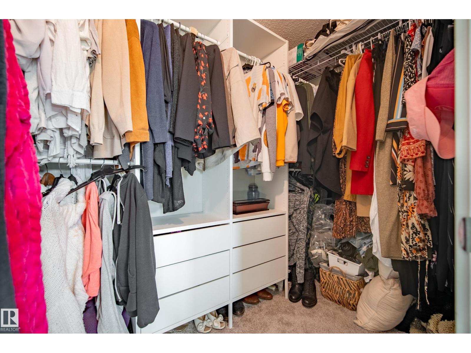 6520 59 Av Property Photo 22