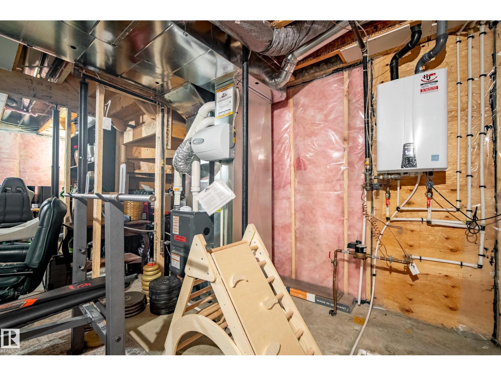 6520 59 Av Property Photo 31
