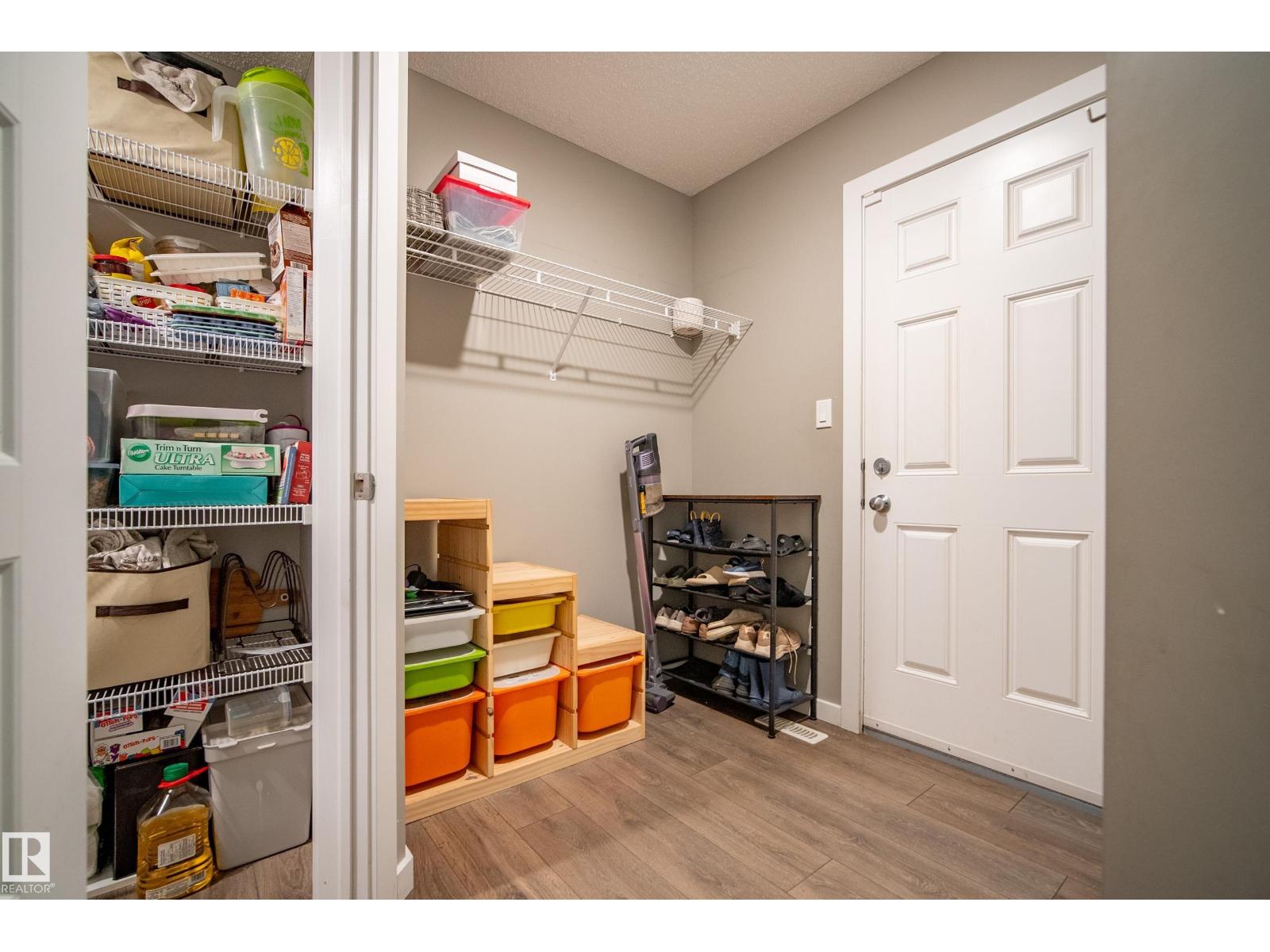 6520 59 Av Property Photo 32