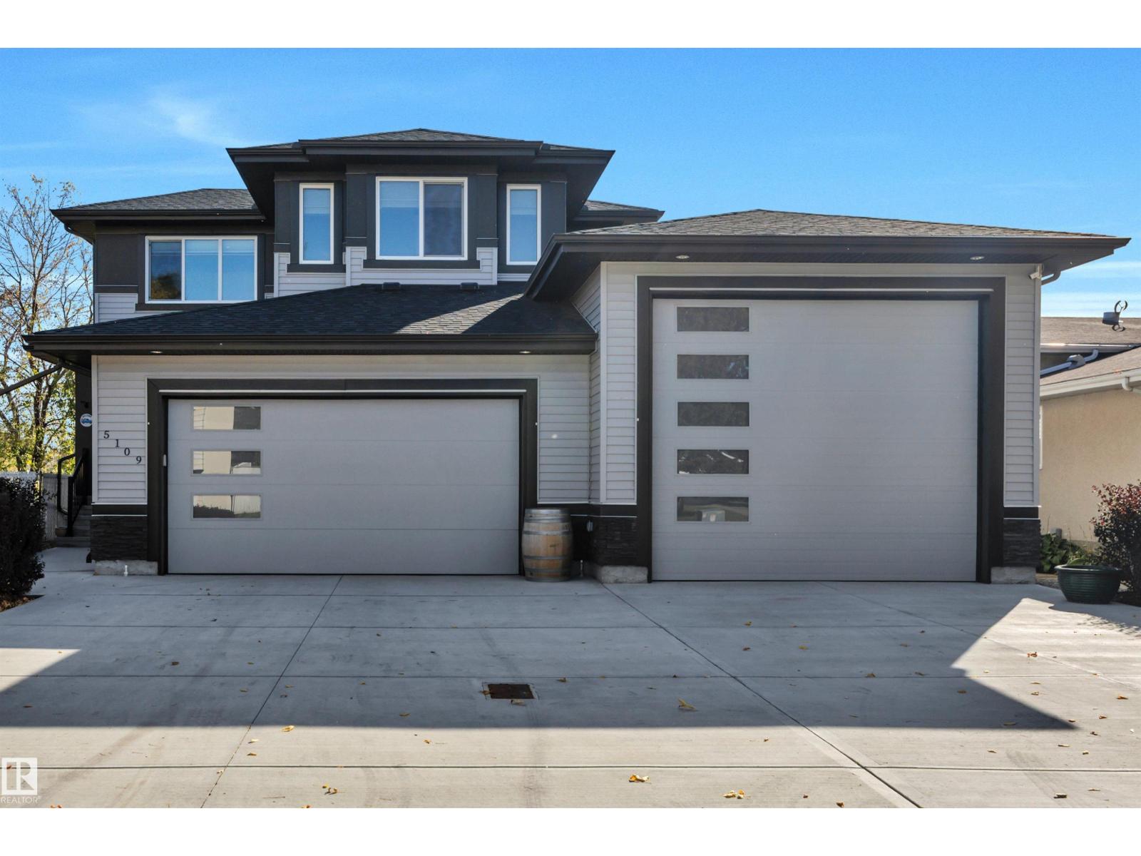 5109 57 Av Property Photo 1
