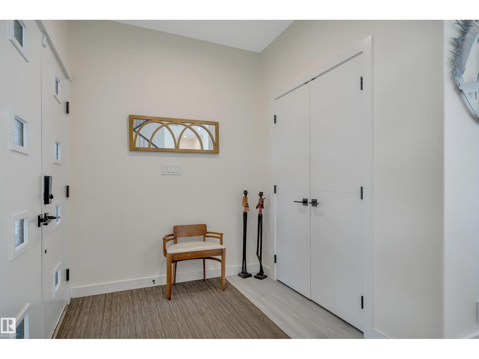 5109 57 Av Property Photo 7