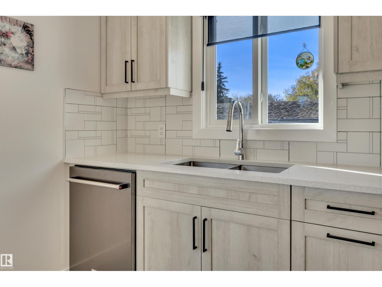 5109 57 Av Property Photo 20