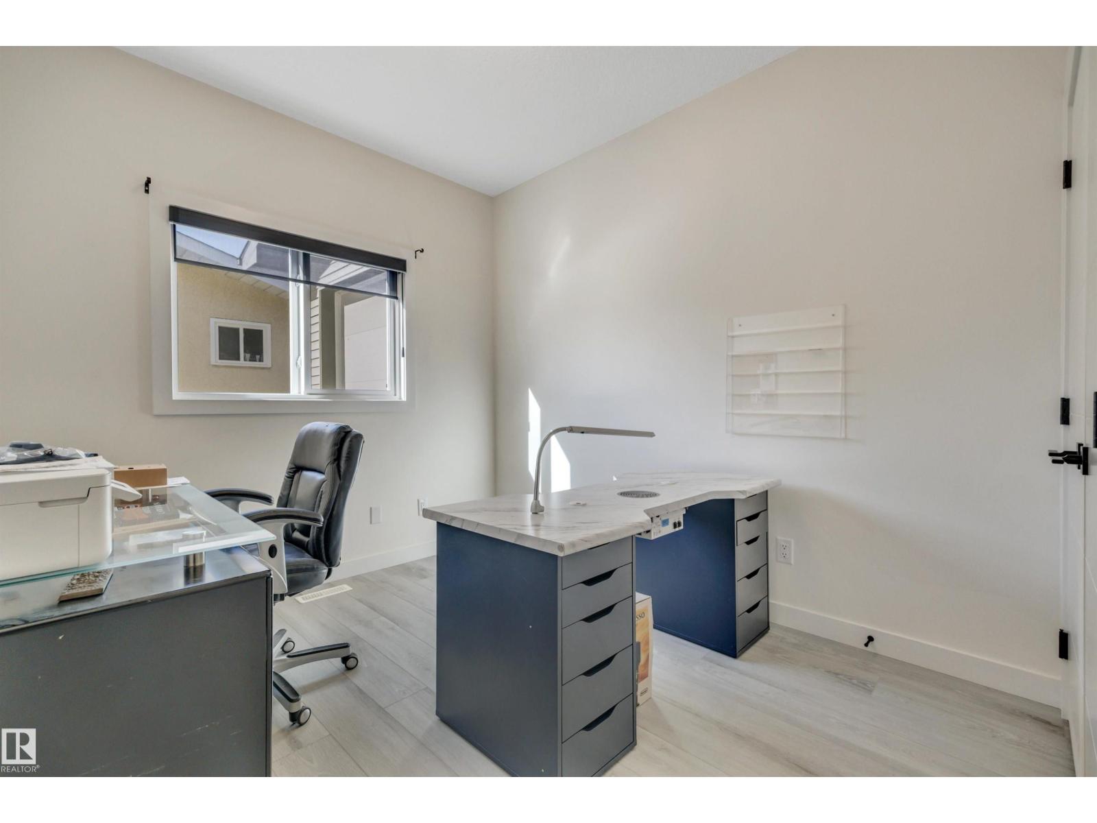 5109 57 Av Property Photo 24