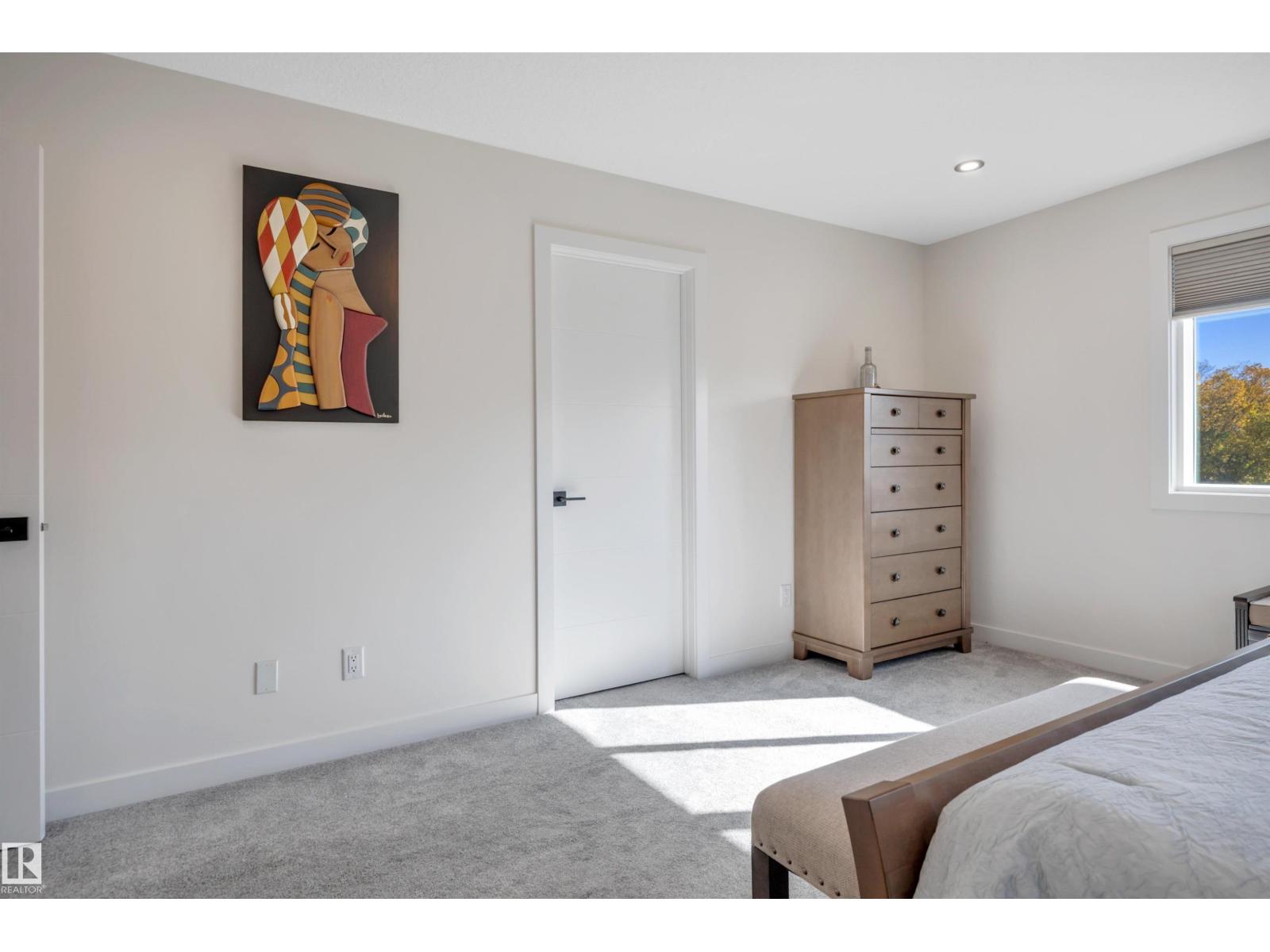 5109 57 Av Property Photo 34