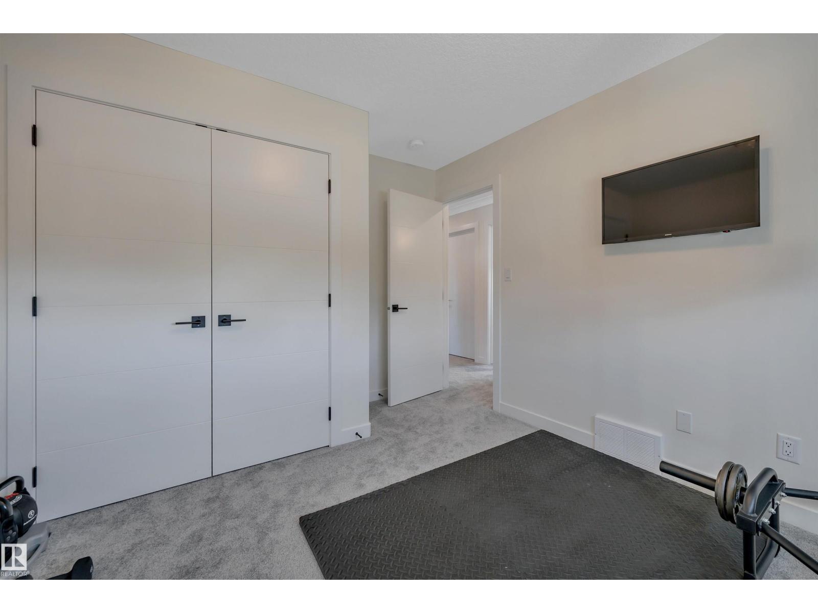 5109 57 Av Property Photo 48