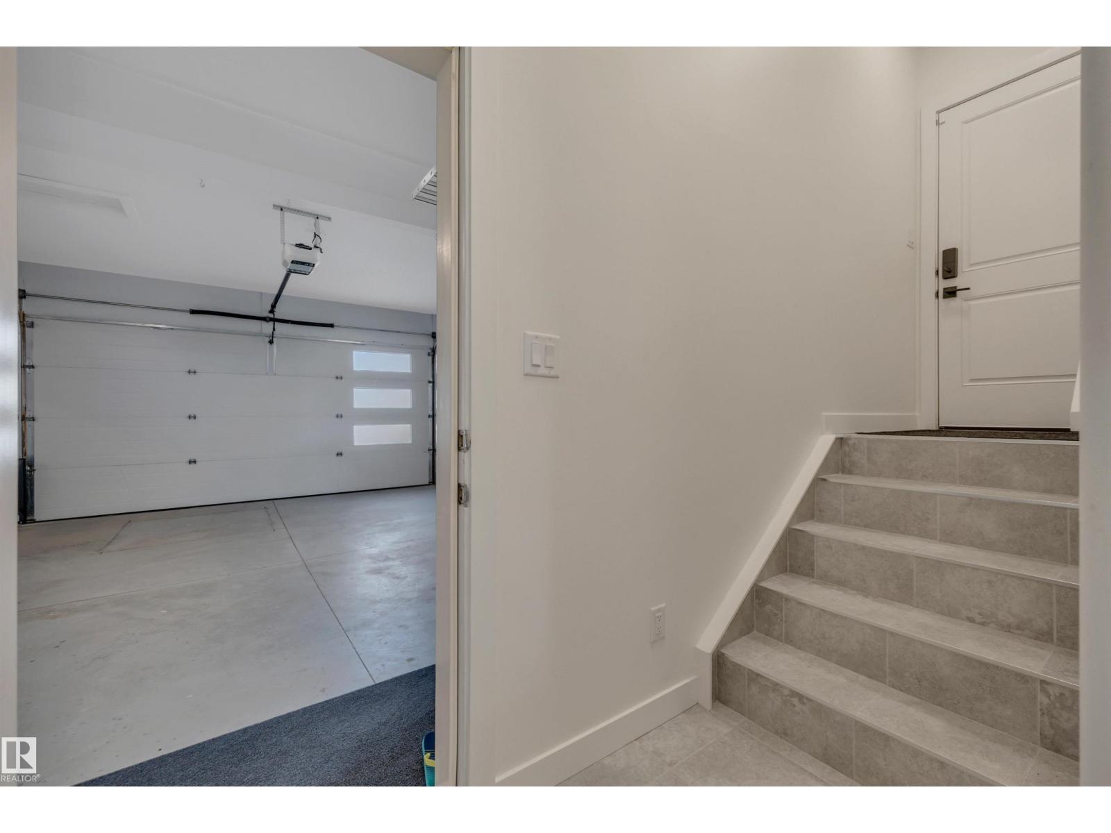 5109 57 Av Property Photo 52