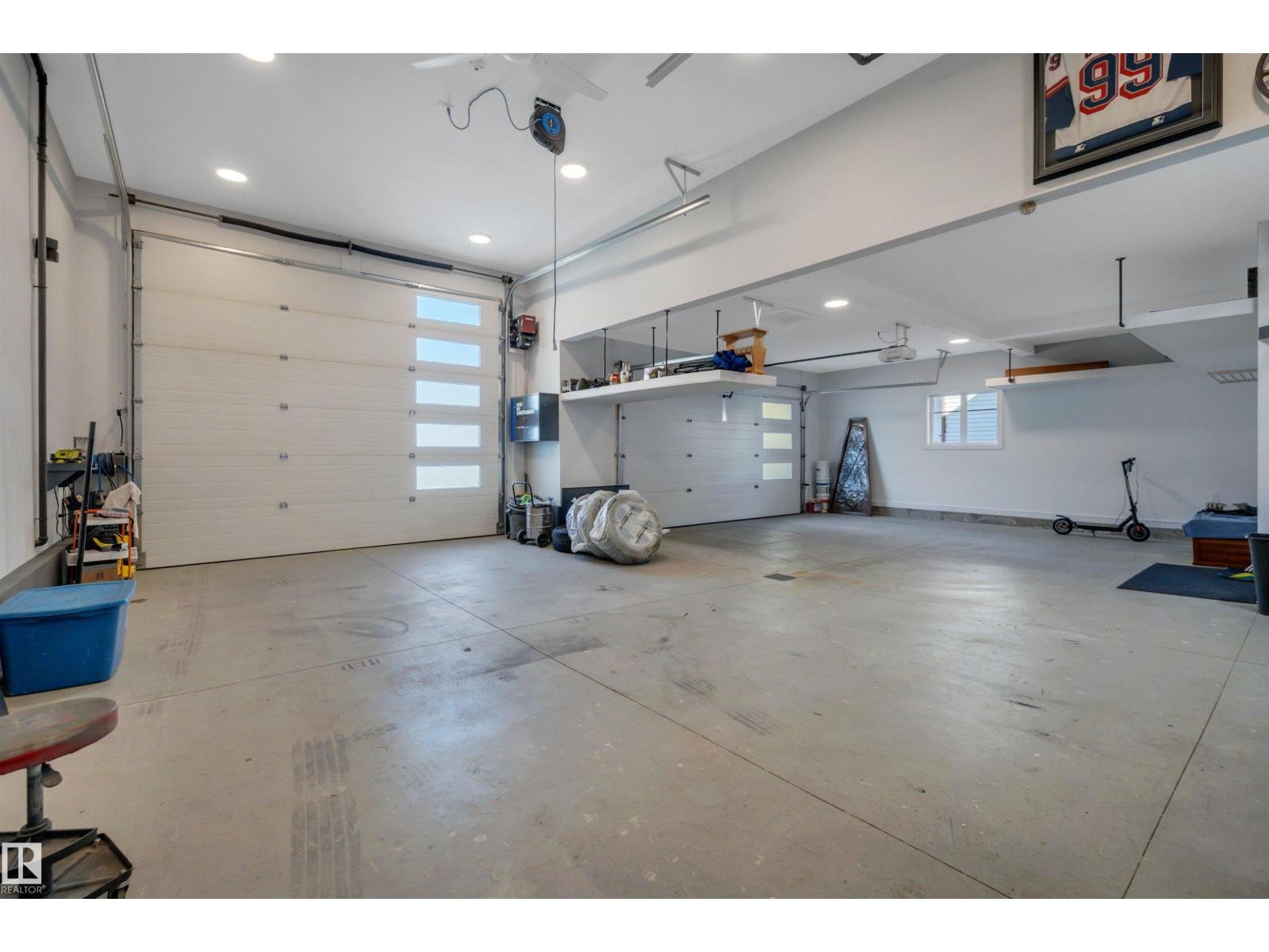 5109 57 Av Property Photo 56