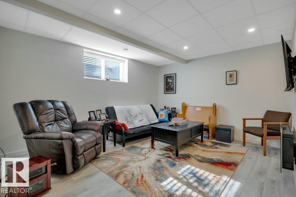 5109 57 Av Property Photo 61