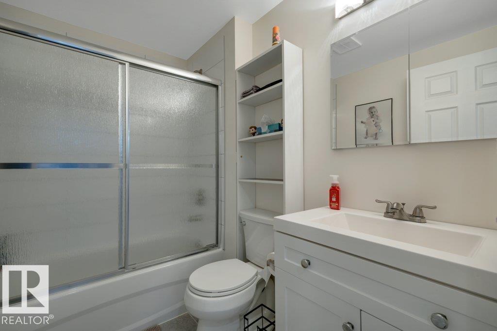 5109 57 Av Property Photo 64
