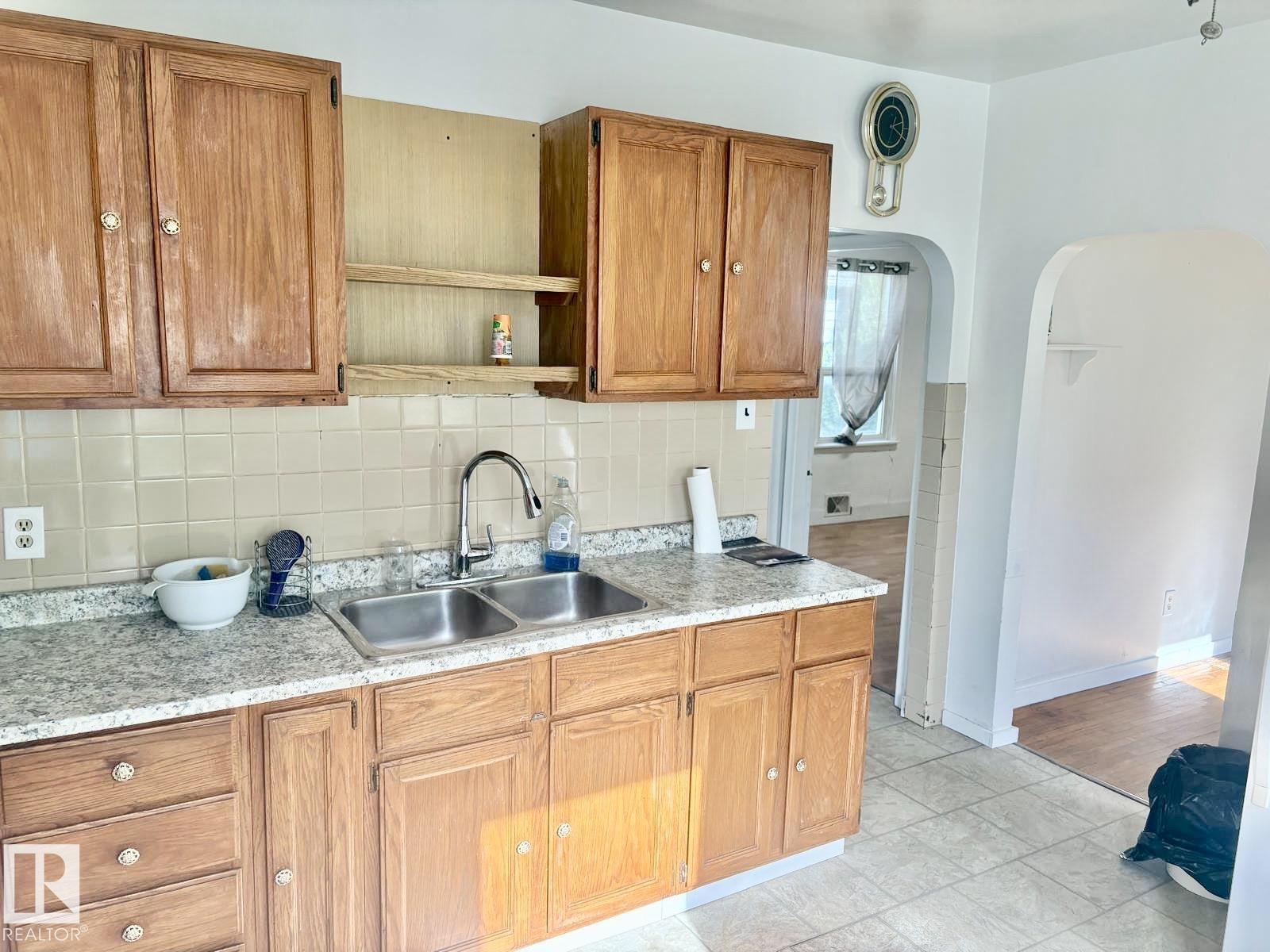 11922 69 St Nw Property Photo 14