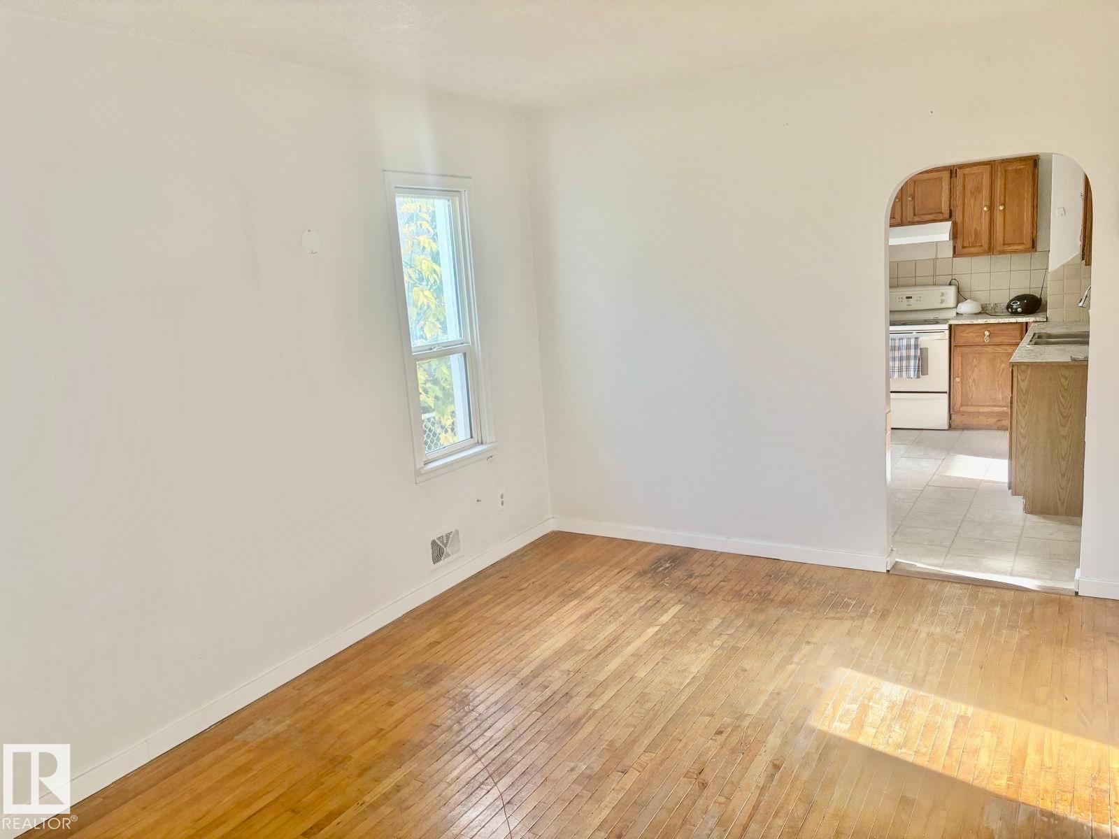11922 69 St Nw Property Photo 16