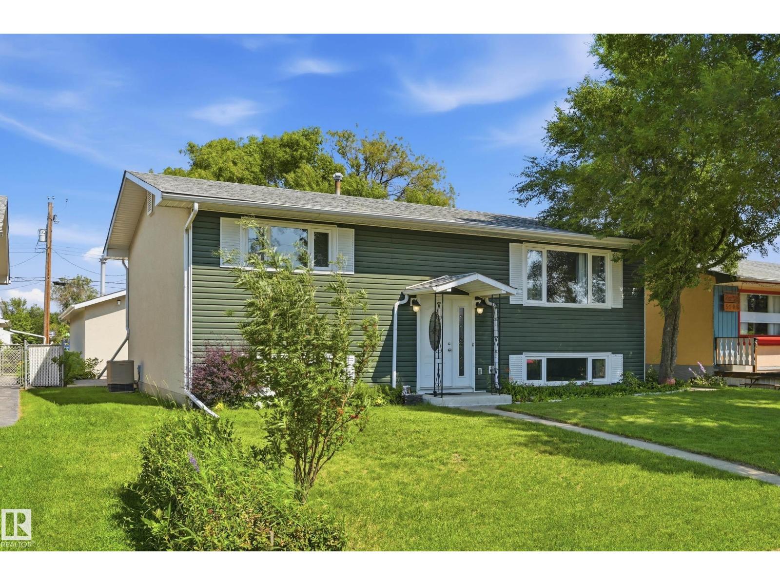 5210 43 Av Property Photo 2