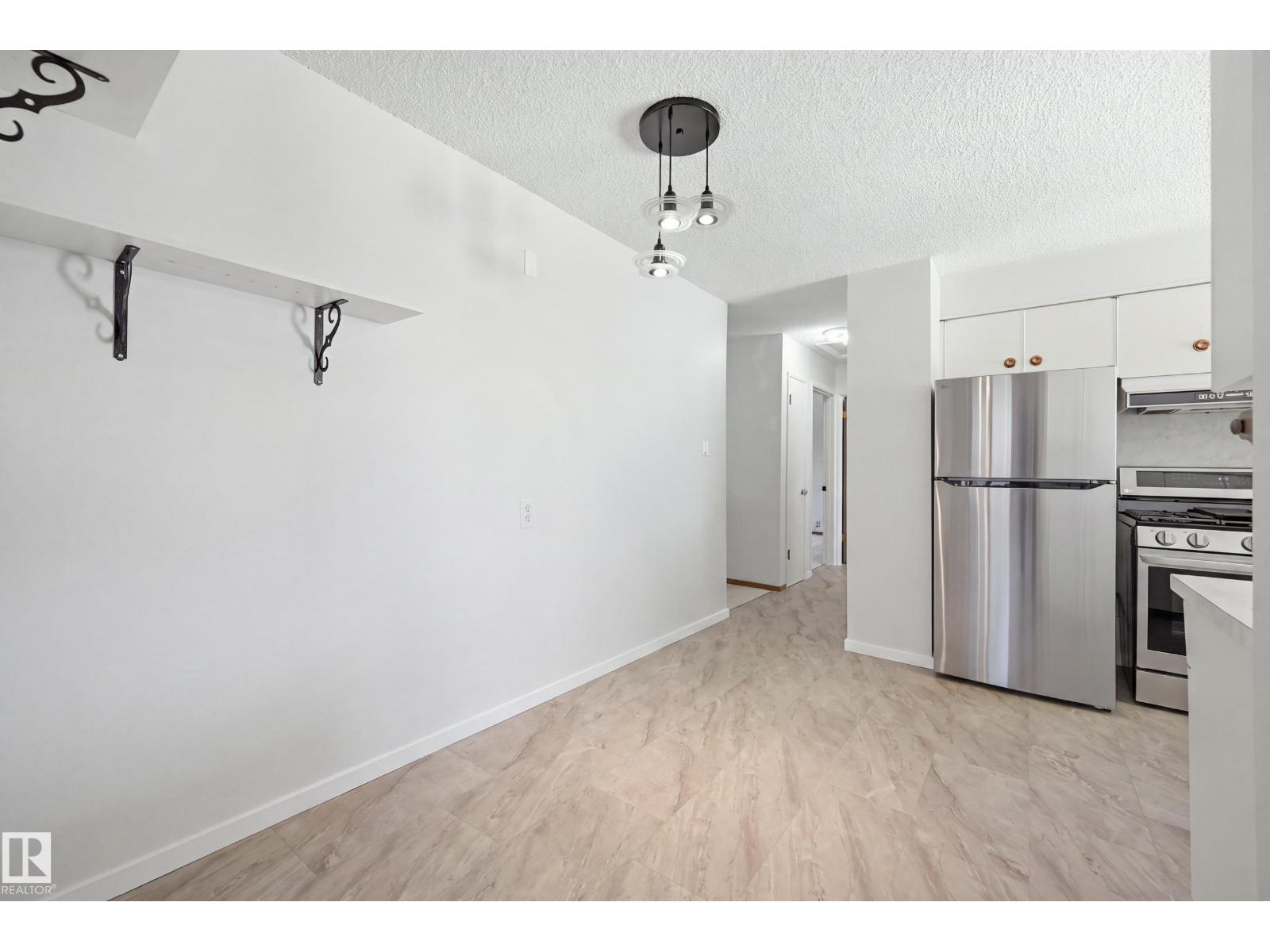 5210 43 Av Property Photo 16