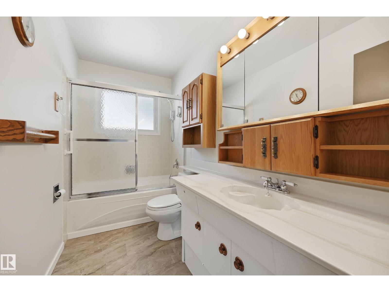 5210 43 Av Property Photo 19
