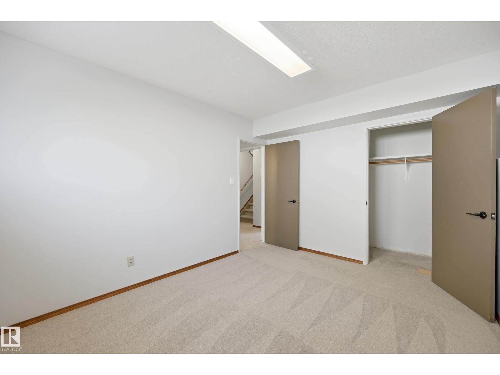 5210 43 Av Property Photo 31