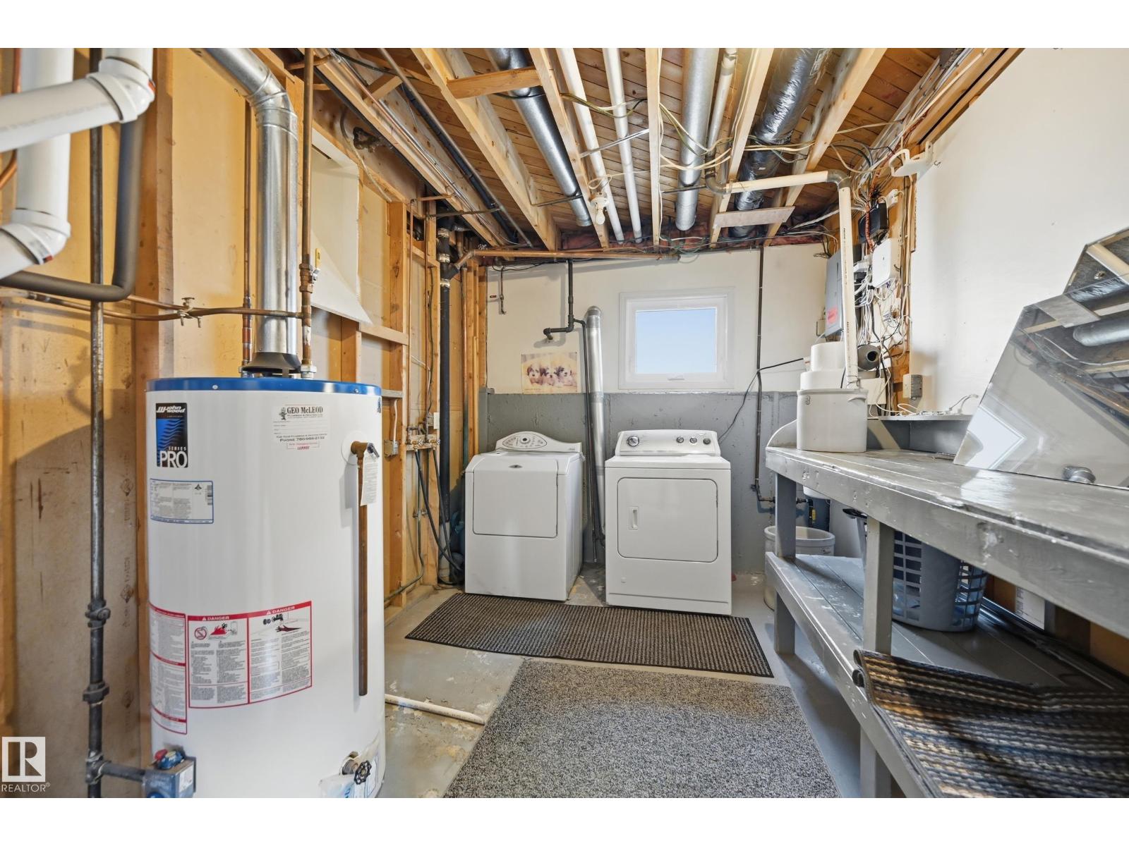 5210 43 Av Property Photo 32