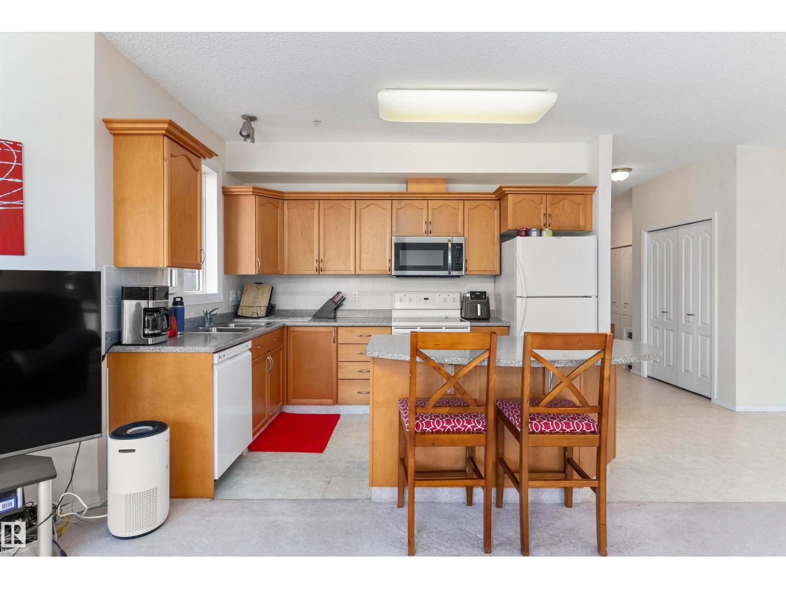 #208 12111 51 Av Nw Property Photo 8