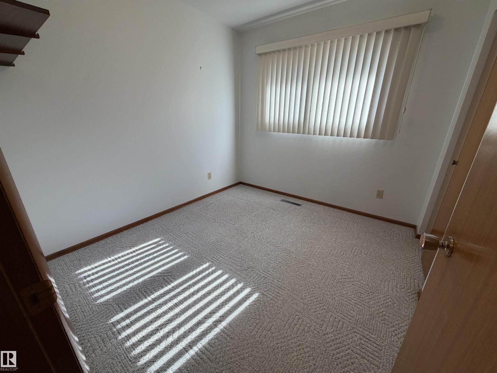 99 Pine St Property Photo 15