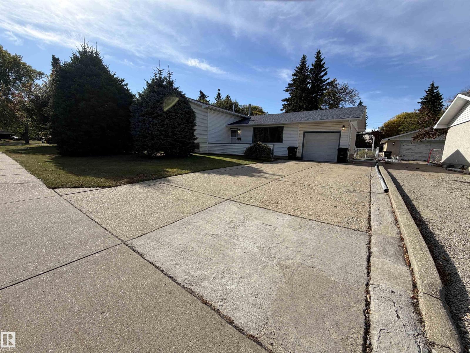 99 Pine St Property Photo 32