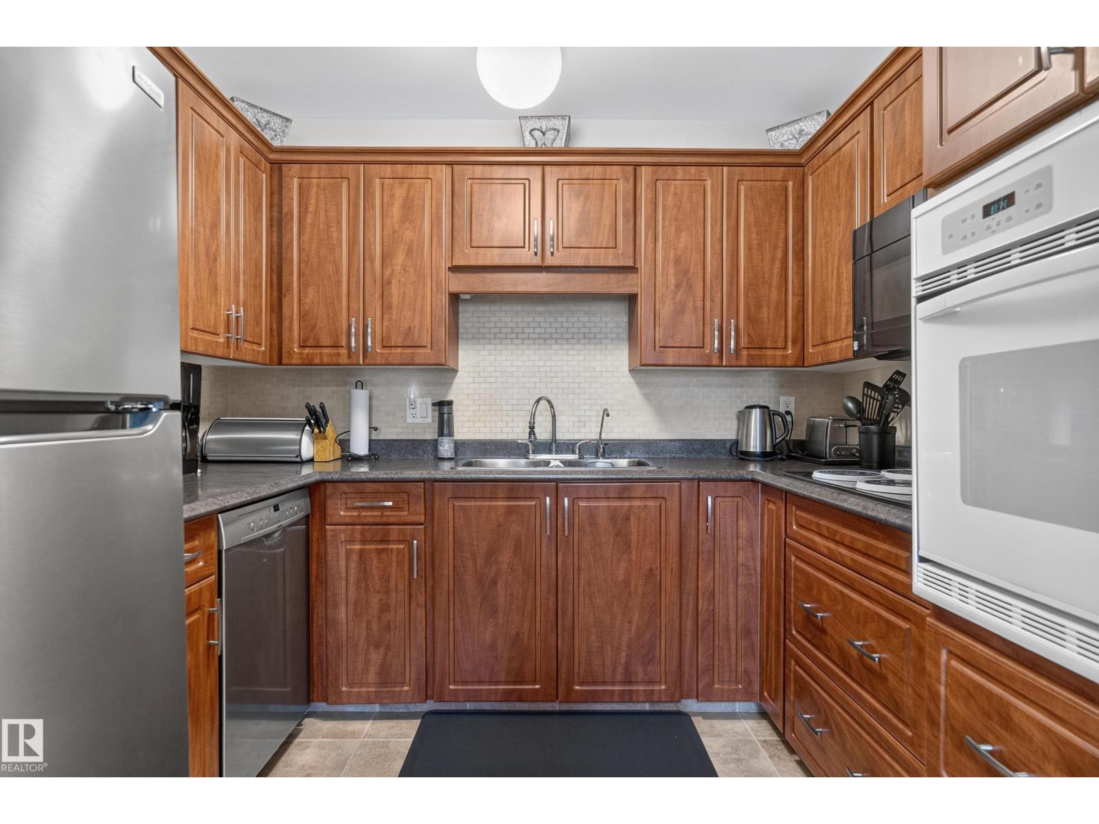 1316 85 St Nw Property Photo 15