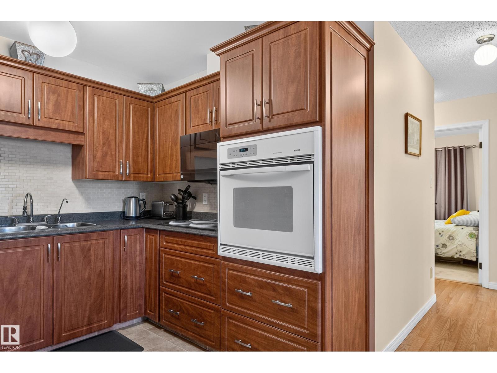 1316 85 St Nw Property Photo 17