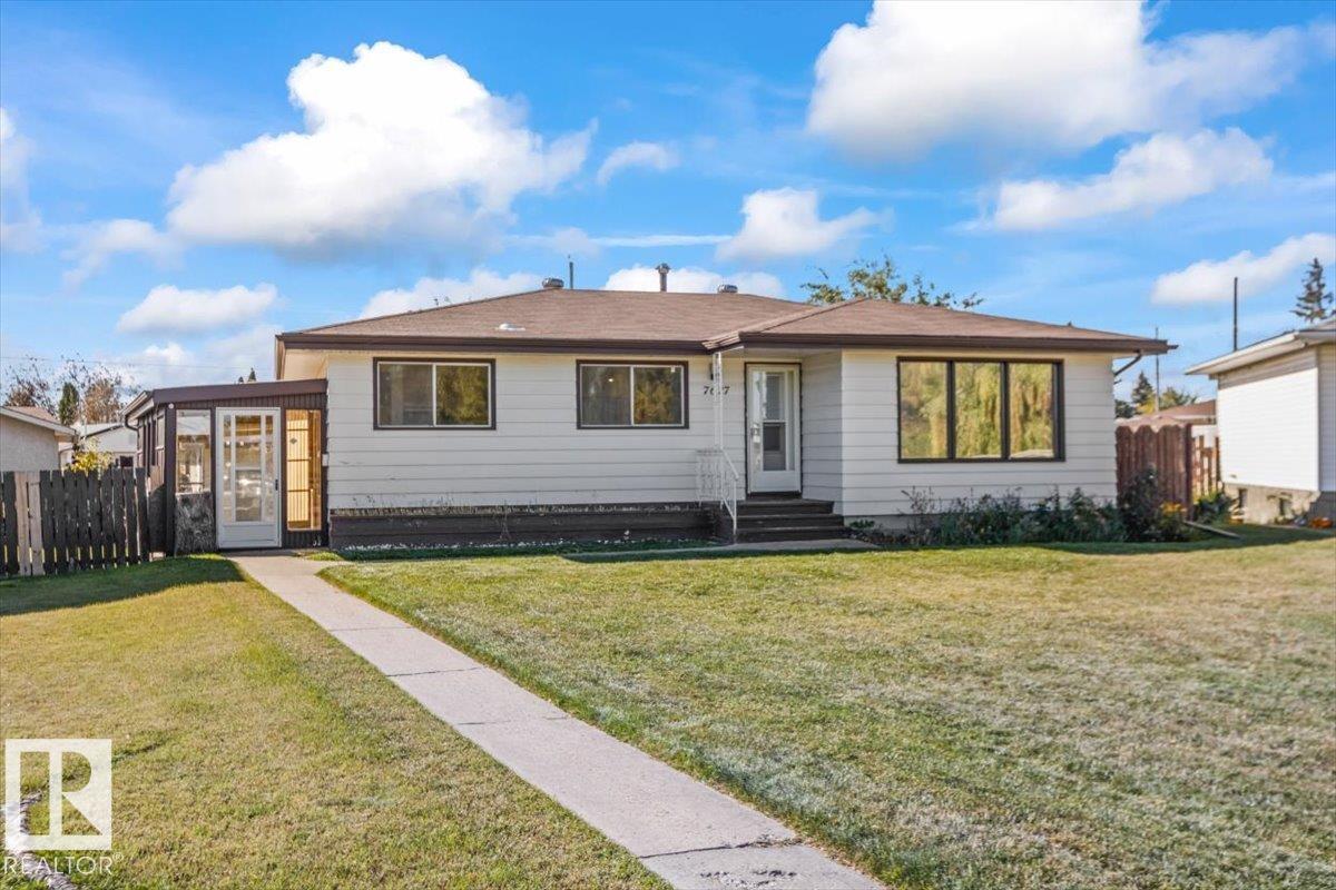 7627 128a Av Nw Property Photo 2
