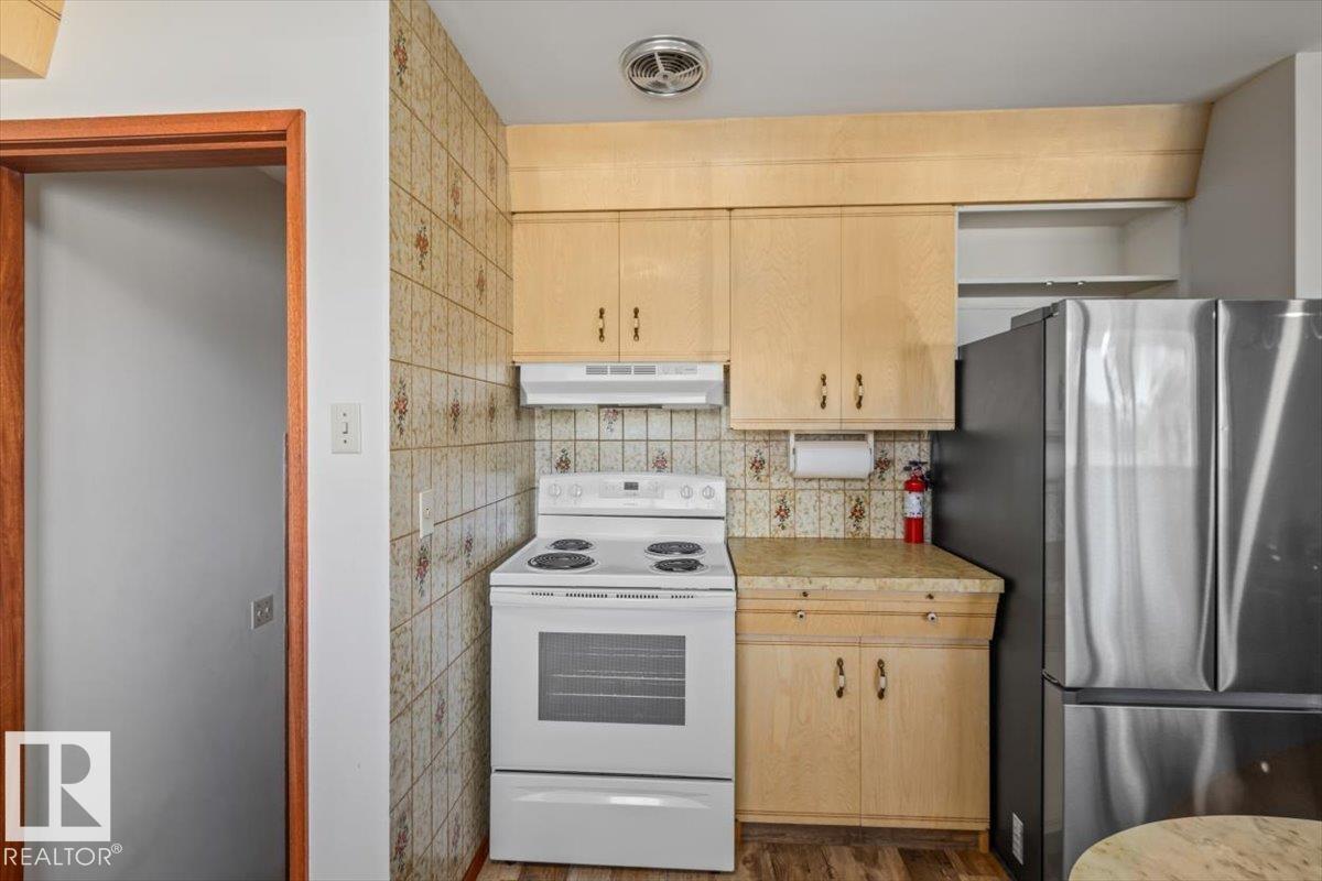 7627 128a Av Nw Property Photo 14
