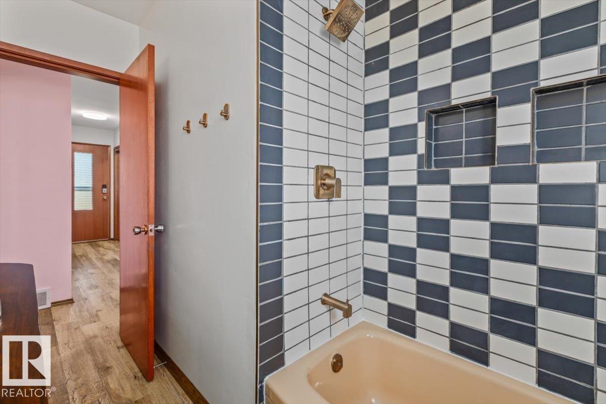 7627 128a Av Nw Property Photo 21