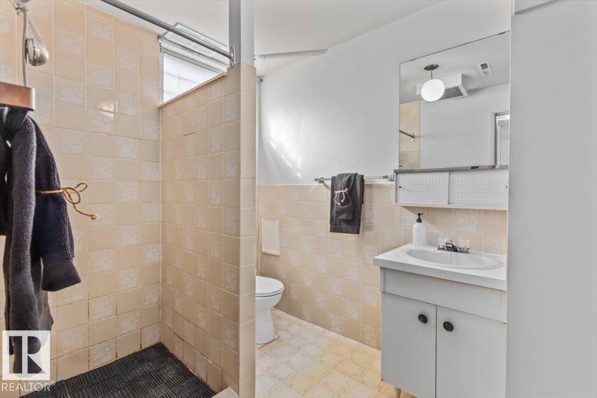 7627 128a Av Nw Property Photo 28