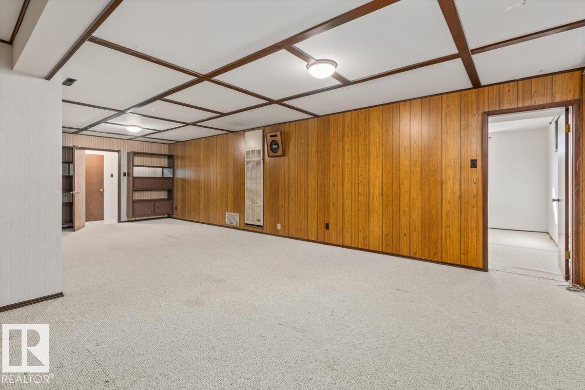 7627 128a Av Nw Property Photo 31