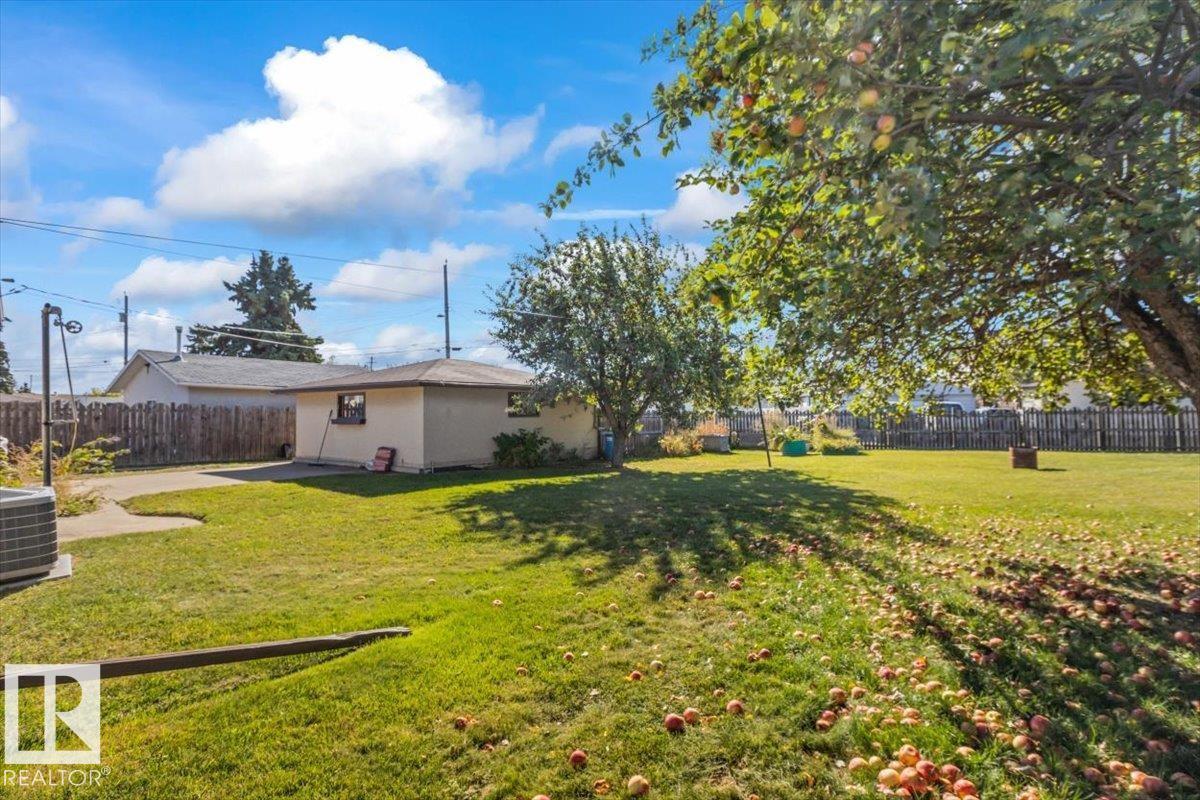 7627 128a Av Nw Property Photo 36