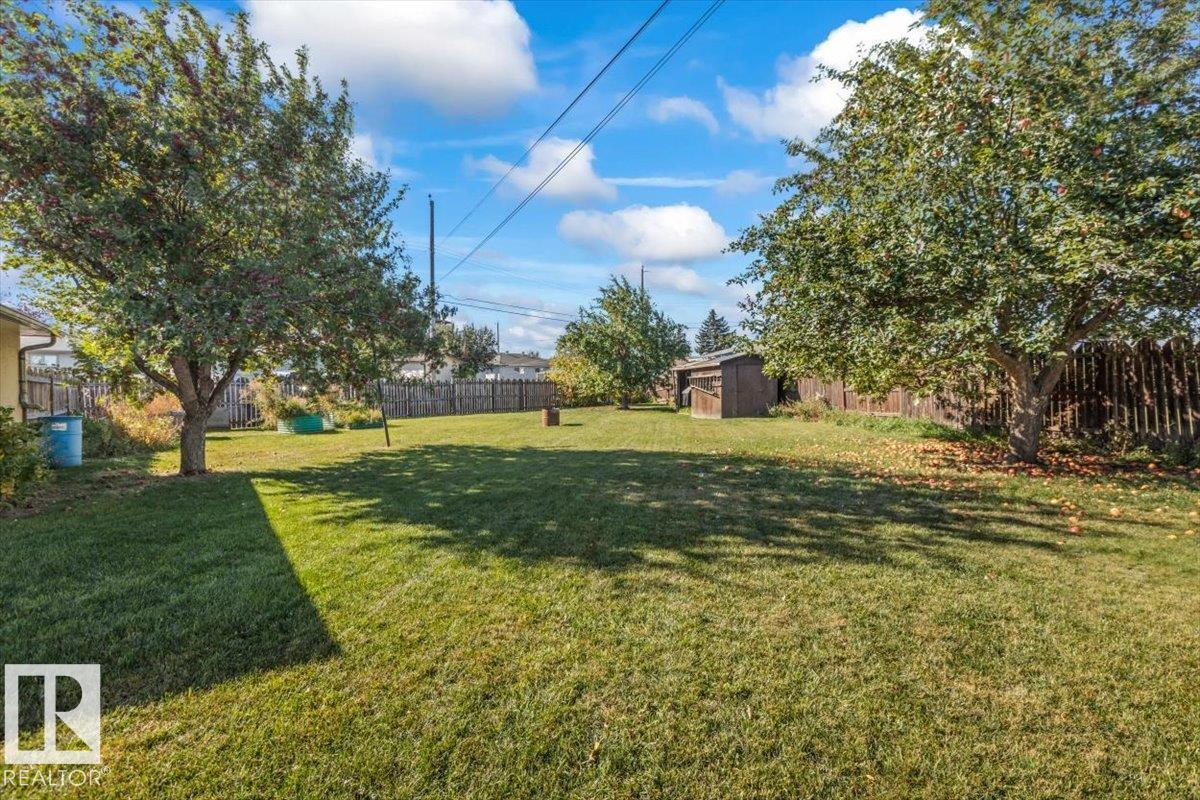 7627 128a Av Nw Property Photo 37