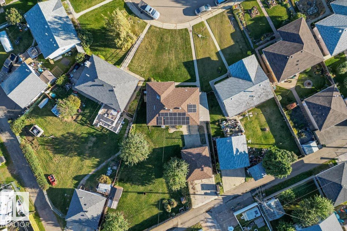 7627 128a Av Nw Property Photo 41