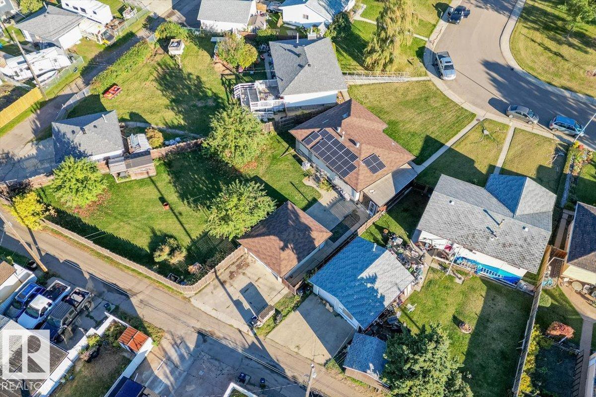 7627 128a Av Nw Property Photo 43