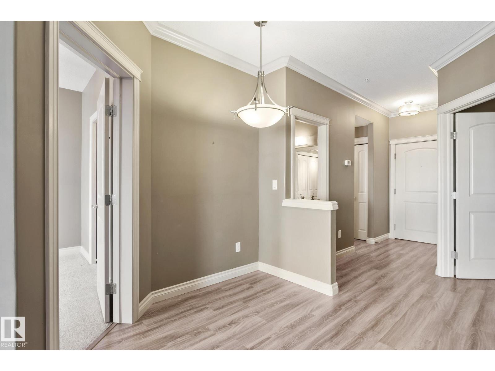 #334 10121 80 Av Nw Property Photo 4