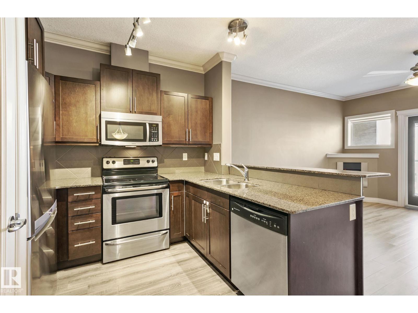 #334 10121 80 Av Nw Property Photo 5