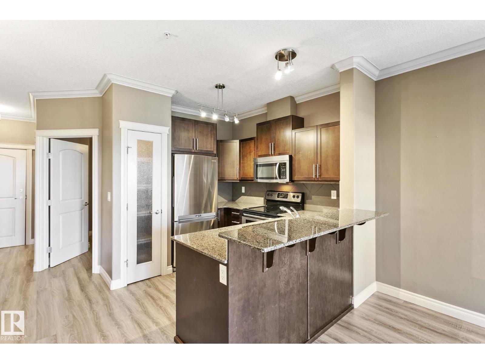 #334 10121 80 Av Nw Property Photo 6