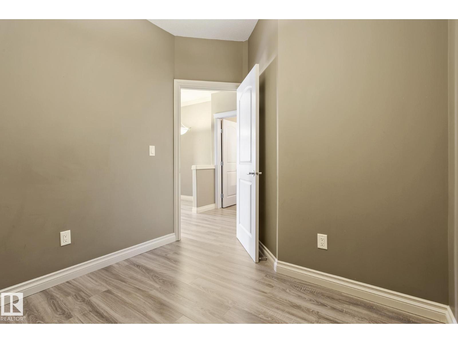 #334 10121 80 Av Nw Property Photo 13